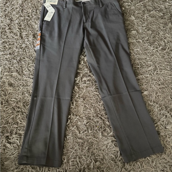 Dockers Men's Gray Easy Khaki Pants new with tags size 38X30 - Picture 2 of 5